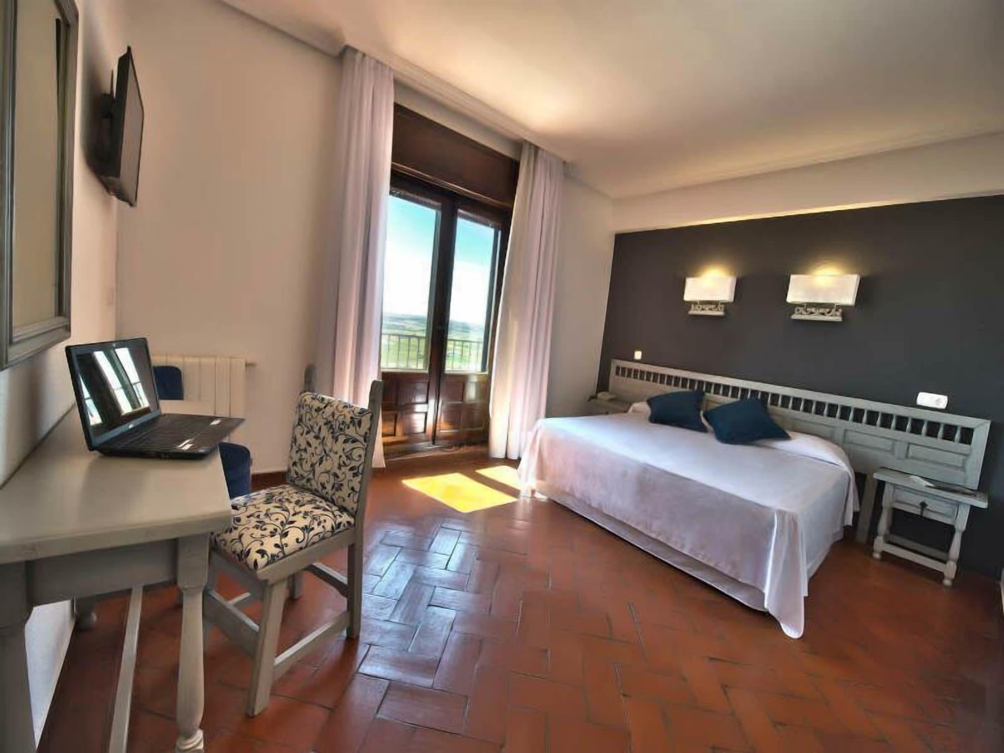 Hospedium Hotel Juan II تورو المظهر الخارجي الصورة