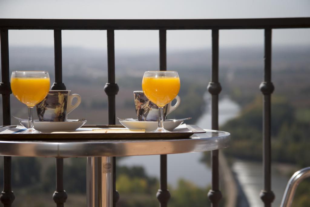 Hospedium Hotel Juan II تورو الغرفة الصورة